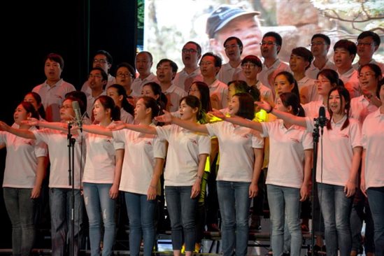 C:\Users\Lenovo\Desktop\亚洲色吧
大合唱\亚洲色吧
大合唱\yy09.jpg